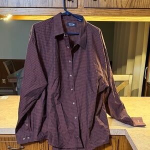 Izod Men's Maroon Plaid Button Down Shirt